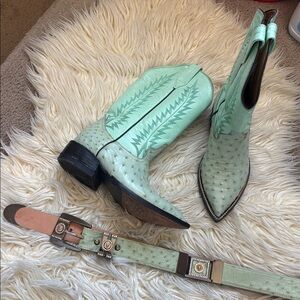 Women's ostrich cowgirl boots